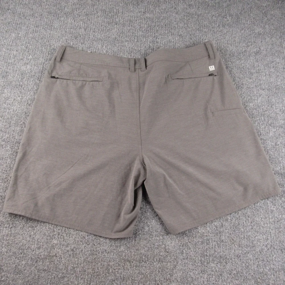 Huk Performance Fishing Mens 40 Gray Technical Stretch Lightweight Angler Shorts